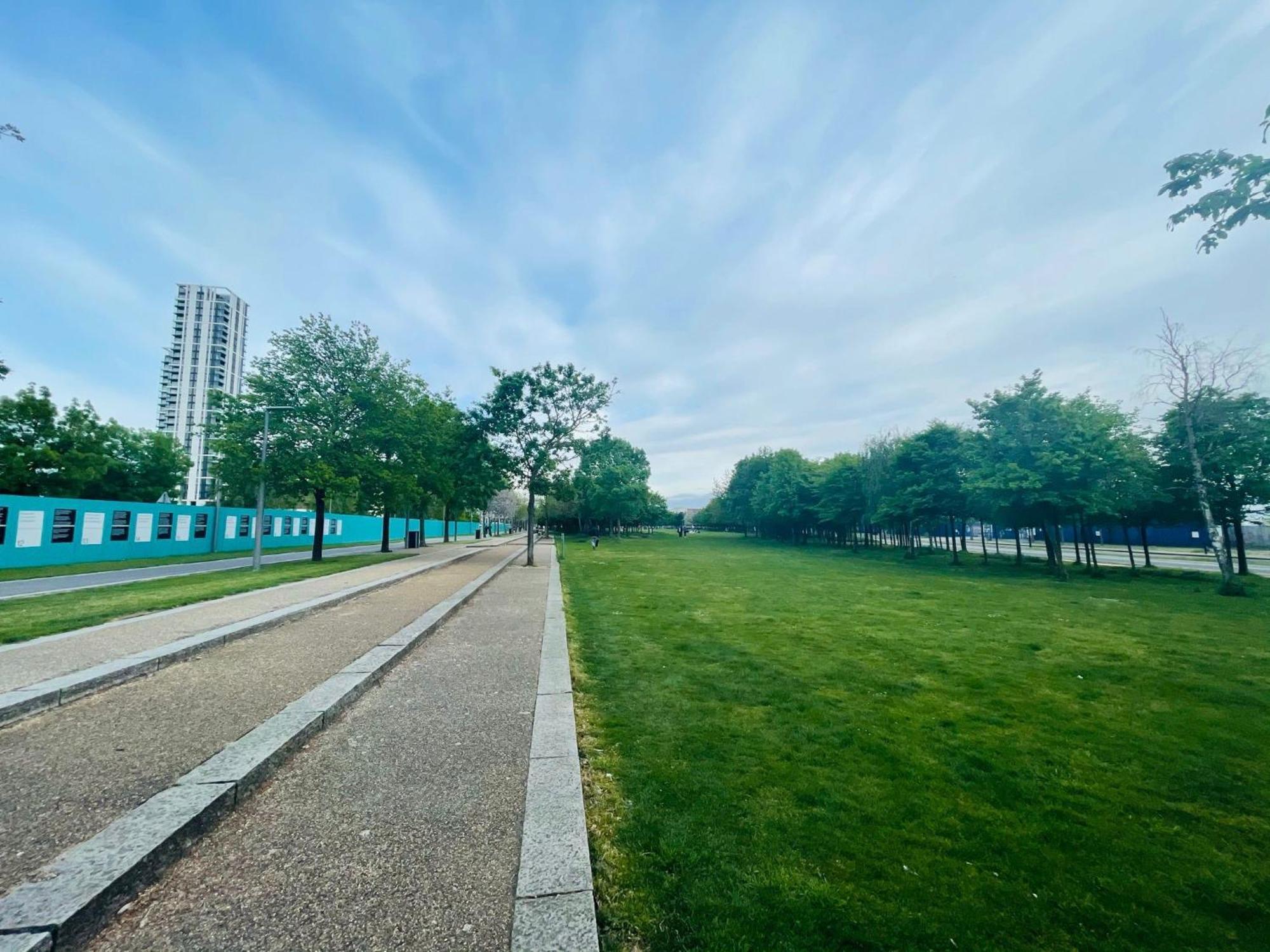 Greenwich Apartment With A River View & Balcony Near The 02 Arena & North Greenwich With Free Wifi & Fast Links Into Central Лондон Екстер'єр фото