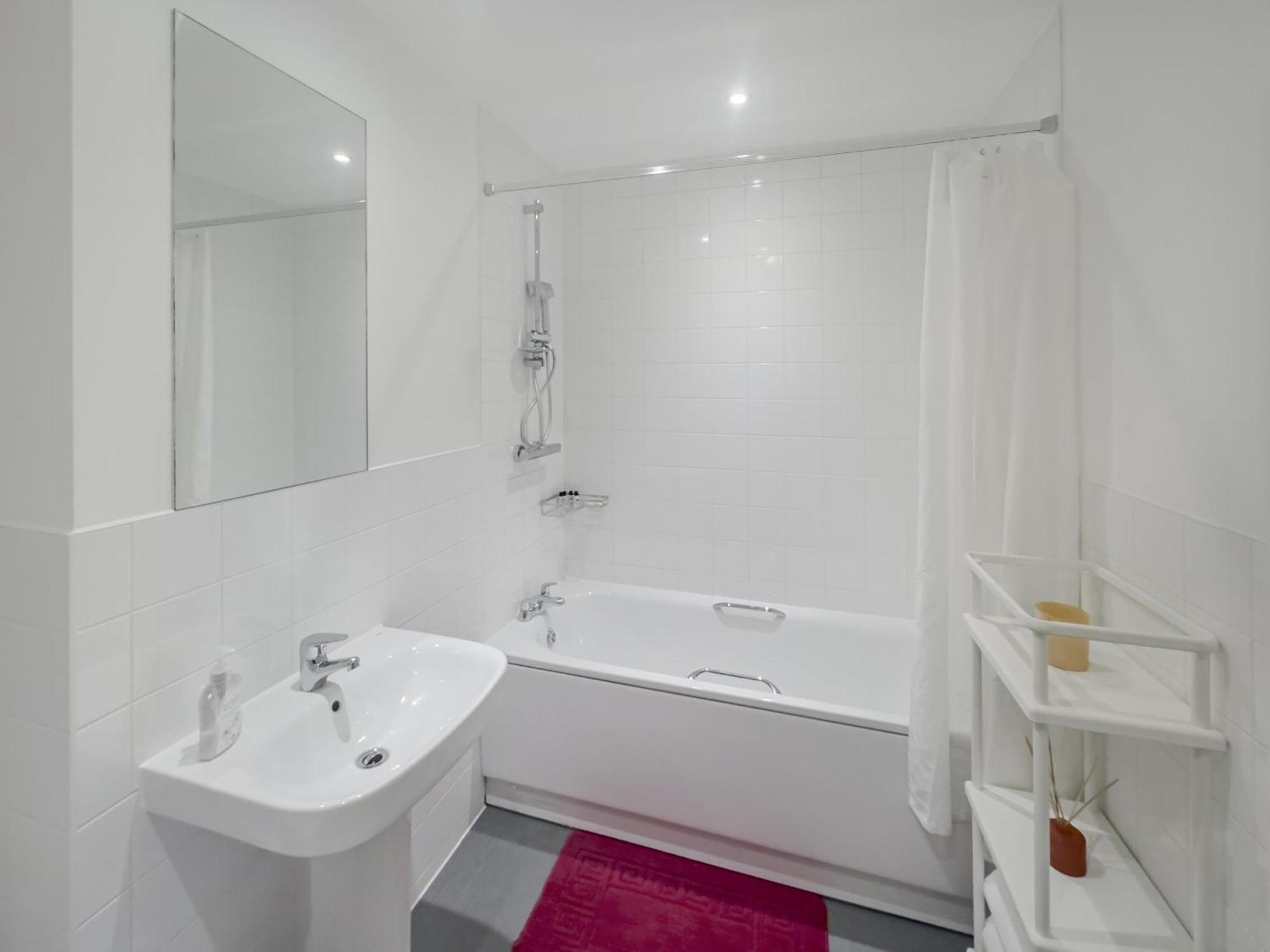 Greenwich Apartment With A River View & Balcony Near The 02 Arena & North Greenwich With Free Wifi & Fast Links Into Central Лондон Екстер'єр фото